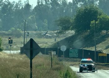 Mueren 6 personas en accidente de avioneta en Murrieta.