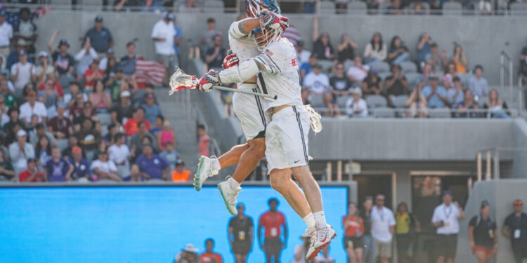 Los jugadores de Estados Unidos celebrando el título.