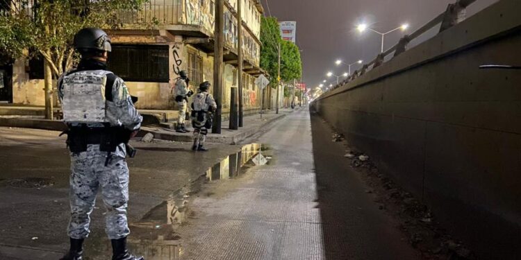 Encuentran cuerpo sin vida en tambo en Tijuana