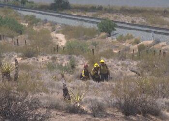 Las tormentas podrían amenazar los esfuerzos de extinción de incendios en el desierto