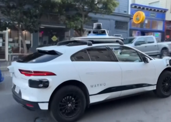 Los reguladores de California consideran la expansión del robo taxi