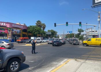 Largas filas para cruzar hacía San Diego