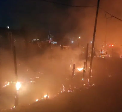 Incendio consumió alrededor de 15 casas de madera en Tijuana