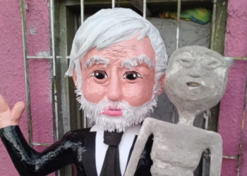 Piñata Jaime Maussan