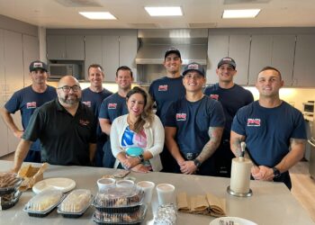 Reconocen a bomberos y socorristas en memoria al 9/11