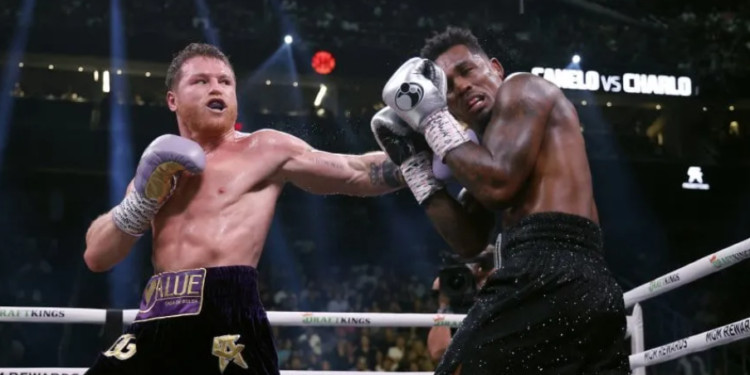Canelo Álvarez venció a Jermell Charlo