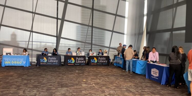 San Diego celebra la primera feria informativa para inmigrantes y refugiados
