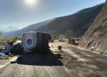 Accidente en Oaxaca deja 18 migrantes fallecidos