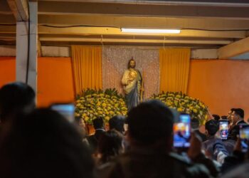 Devotos celebran a San Judas en la colonia Pedregal de Santa Julia de Tijuana