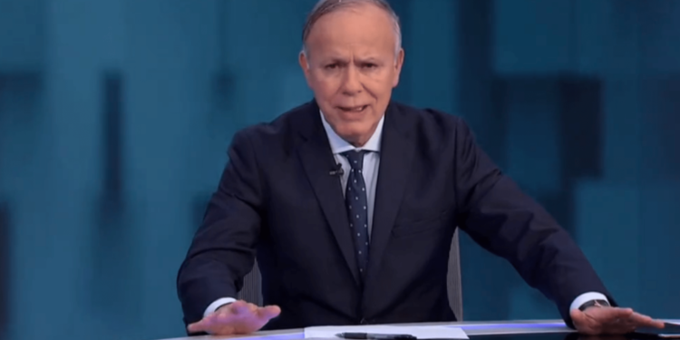 Detienen al agresor del periodista Ciro Gómez Leyva en California