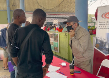 Migrantes ven en Tijuana una oportunidad para establecerse con sus familias