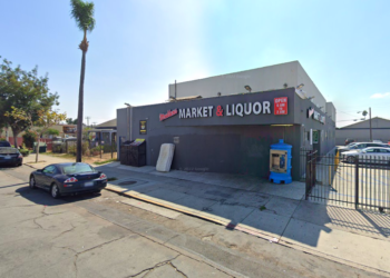 Mujer es apuñalada seis veces fuera de una licorería en Logan Heights