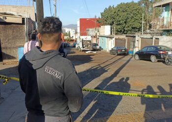 Recolector de basura muere tras caer de un camión