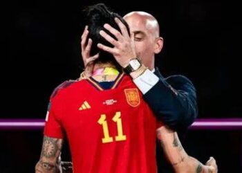 FIFA inhabilita a Luis Rubiales tras el beso no consentido a Jenni Hermoso