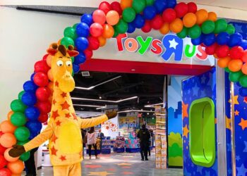 “Toys R Us” inaugura su primera tienda de en México