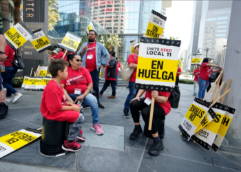 Hoteles en Los Ángeles emplean a migrantes como sustitutos de trabajadores en paro