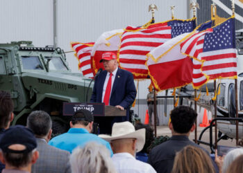 Trump visitó la frontera para promover lo que será una dura agenda migratoria