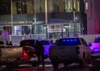 Balean instalaciones de la FGR en Tijuana