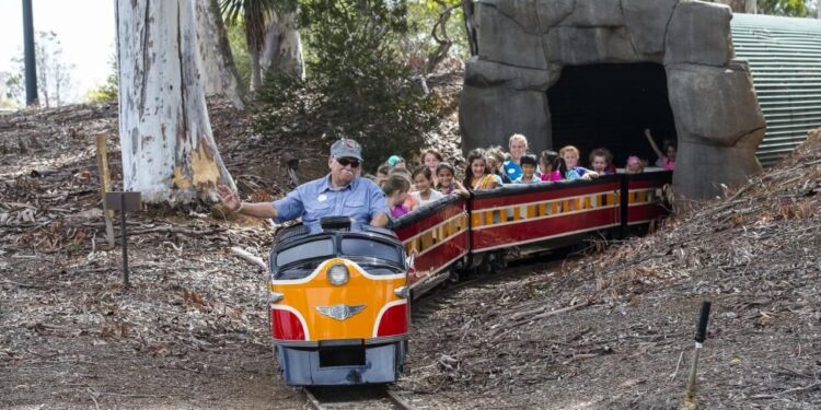 Tren miniatura de Balboa Park dará paseos gratuitos