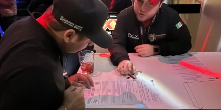 Notifican a 173 centros nocturnos de Tijuana sobre la prohibición de narcocorridos