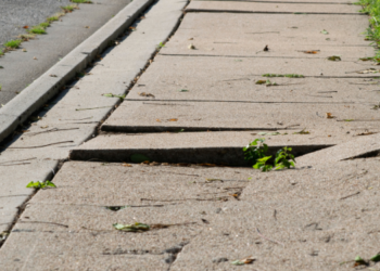 San Diego reduce tarifas y agiliza proceso para reparar aceras dañadas