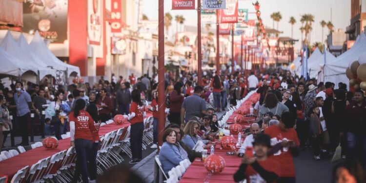 Mexicali celebra la cultura China sirviendo 5 mil platillos