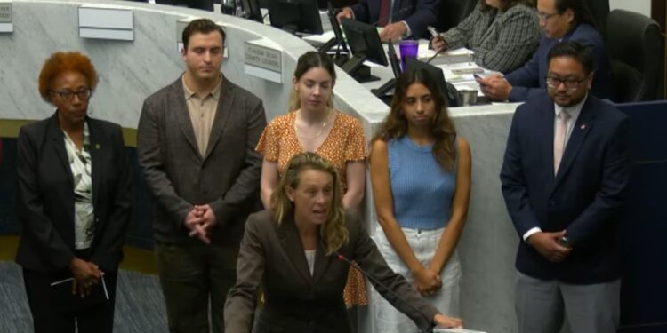 Supervisores del condado votan sobre cierre de centros de aborto “peligrosos”