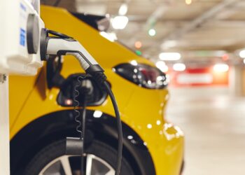 Incentivos fiscales para compra de vehículos eléctricos podrían reducirse en 2024