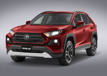 Toyota retira del mercado casi 1.9 millones de RAV4s por riesgo de incendio en la batería