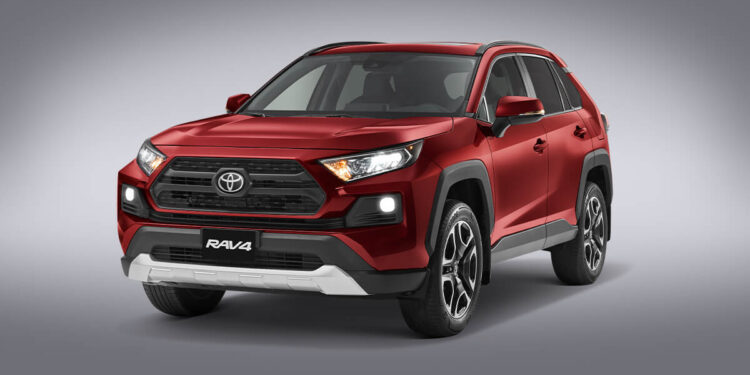 Toyota retira del mercado casi 1.9 millones de RAV4s por riesgo de incendio en la batería