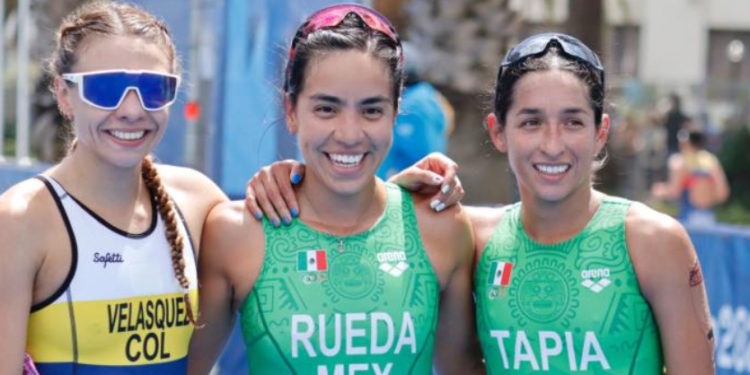Mexicanas impresionan en triatlón y suben al podio