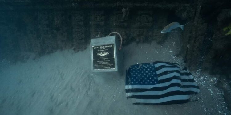 Colocan placa conmemorativa en el Submarino USS H-1 Seawolf