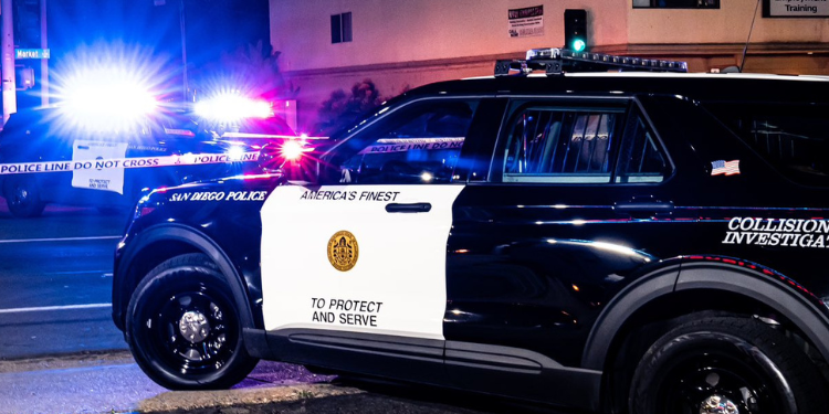 Hombre se dispara accidentalmente mientras huye de la policía en Logan Heights