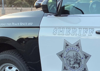 Robo de auto en Temecula conduce a persecución a alta velocidad hasta Escondido