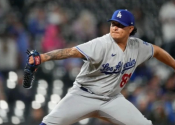 Los Yankees adquieren al relevista nayarita Víctor González