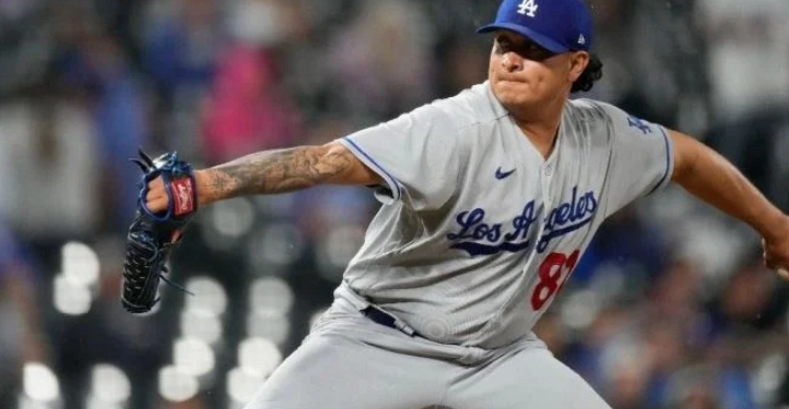 Los Yankees adquieren al relevista nayarita Víctor González