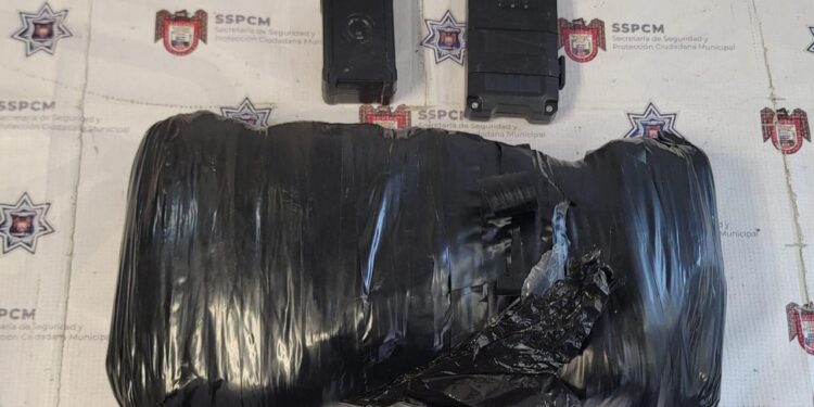 Decomisan cerca de 3 kilos de “cristal” en caso de “mula ciega”