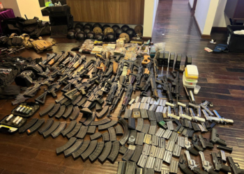 Confirman el decomiso de un arsenal en Tijuana