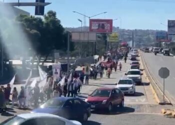 Realizan peregrinación por el Día de la Virgen de Guadalupe en Tijuana