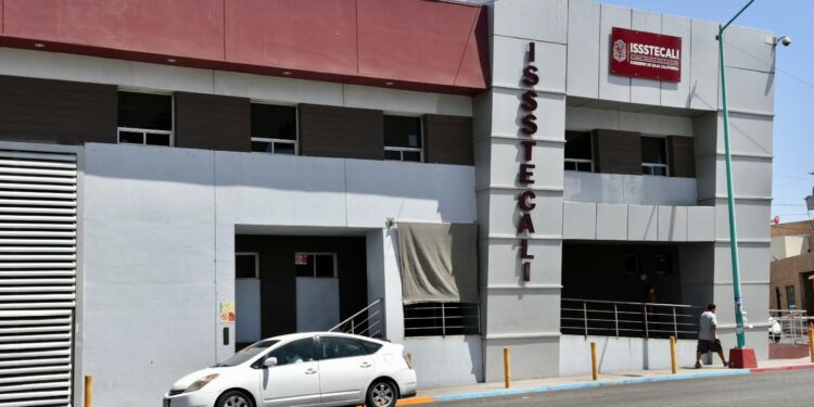 ISSSTECALI atenderán urgencias en día inhábil