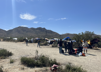 Presentan denuncia federal por violar las normas de custodia para solicitantes de asilo a EUA