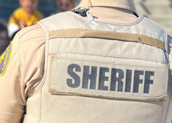 Ex sheriff de San Diego se declara culpable de abuso sexual infantil