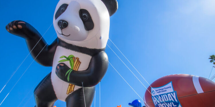 Holiday Bowl Parade