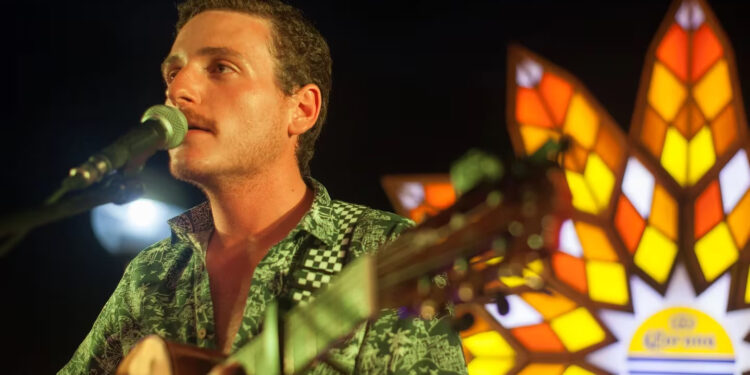 Muere el cantante Diego Gallardo en medio de disturbios en Ecuador