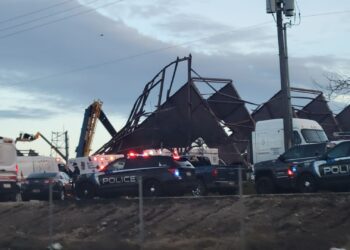 Derrumbe en aeropuerto de Idaho deja 3 muertos