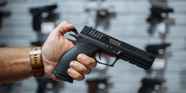 Proponen Ley para Reforzar Control de Armas en California