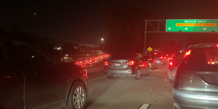 Reportan filas para ingresar a Tijuana de hasta tres horas