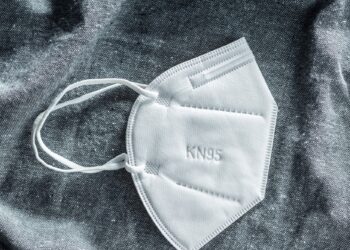 Máscaras obligatorias en algunos hospitales por incremento en casos de Covid-19