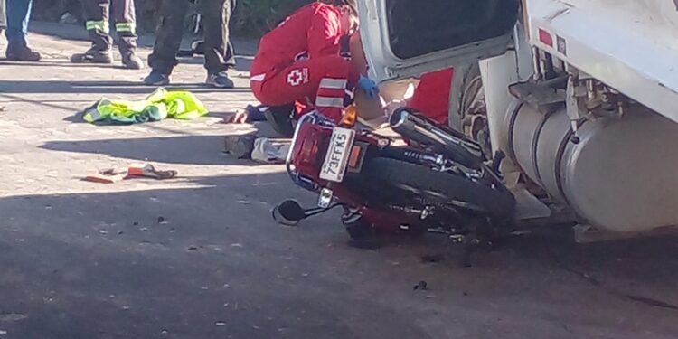 Motociclista fue atropellado por camión recolector de basura