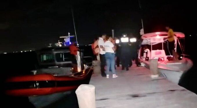 Mueren cuatro personas tras el hundimiento de una embarcación en Cancún
